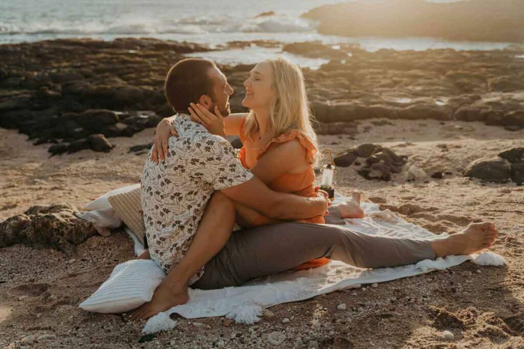 maui sunset engagement photo session